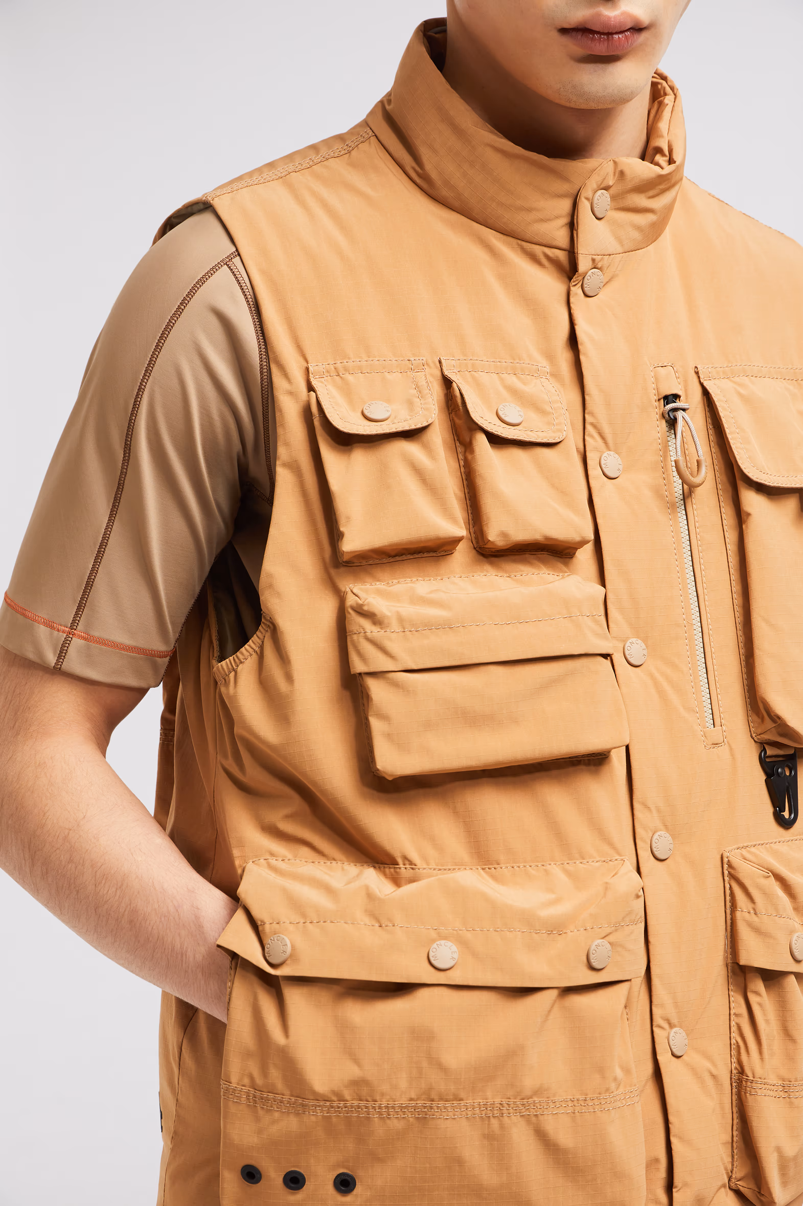 Chaleco plumífero Tongass Hombre Marrón claro Moncler 6